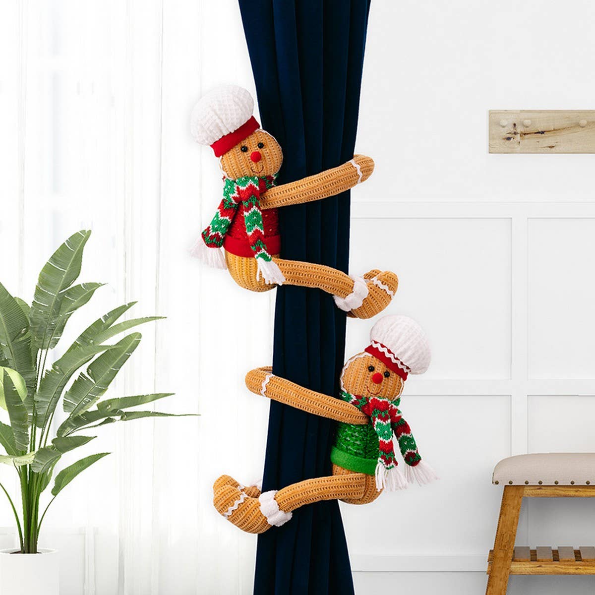 CWMM10341_GINGERBREAD CURTAIN TIEBACK CHRISTMAS DECORATION