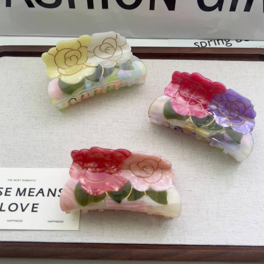 Vintage Two-Flower Acetate Clip ? Elegant Style