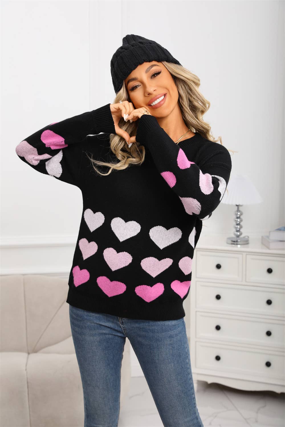 Round-neck knitted gradient heart sweater