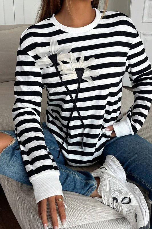 Cwttl2037_Long Sleeve Crew Neck Striped Floral Sweatshirt