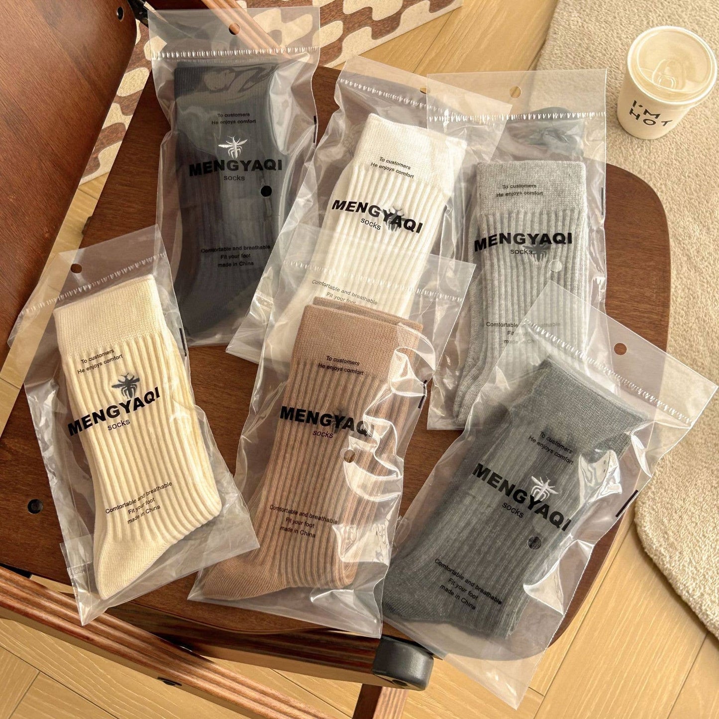 EMBROIDERY BEE SOLID COLOR MATCHING MIDTUBE SOCKS