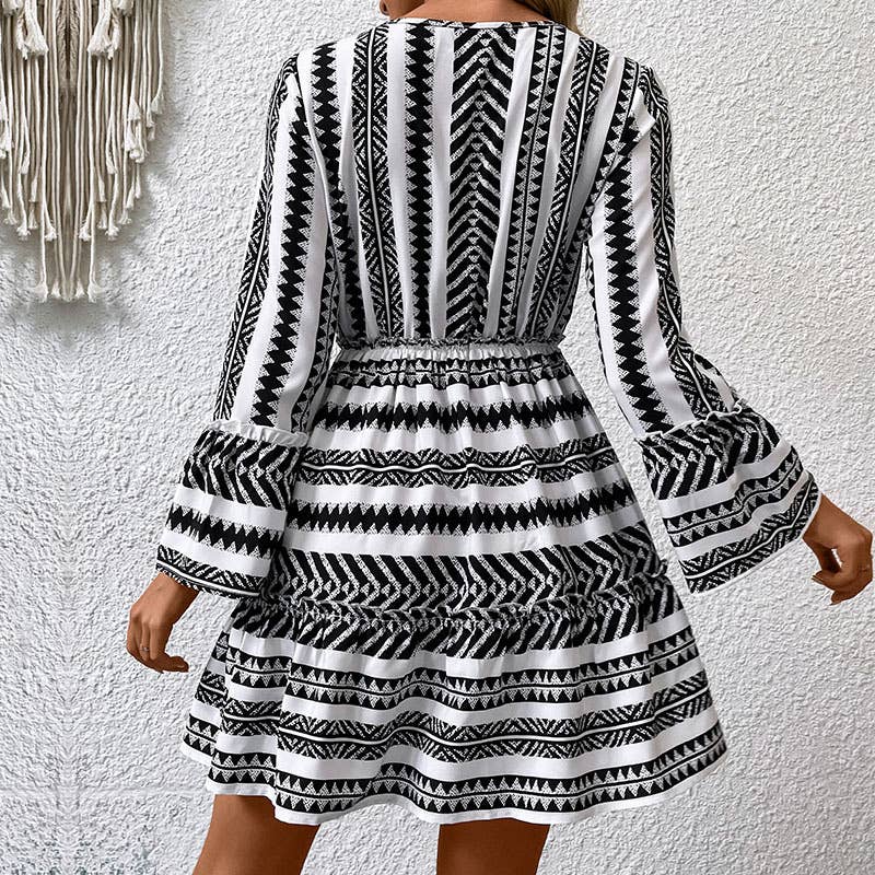 PRINT V-NECK DRESS WITH RUFFLE SLEEVES AND STRIPES