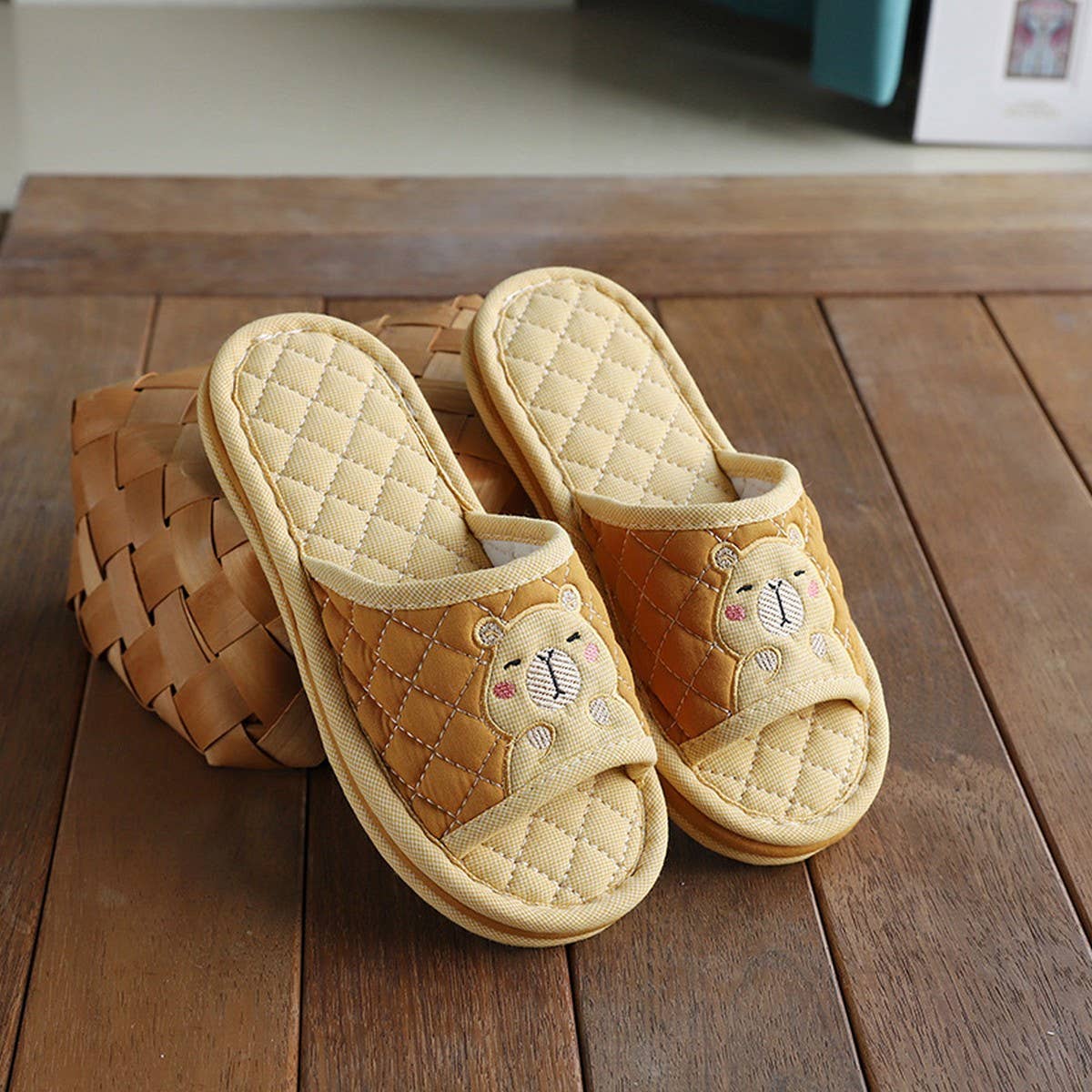 Plaid Capybara Thick Fabric Slippers with Grip_CWSHF0181