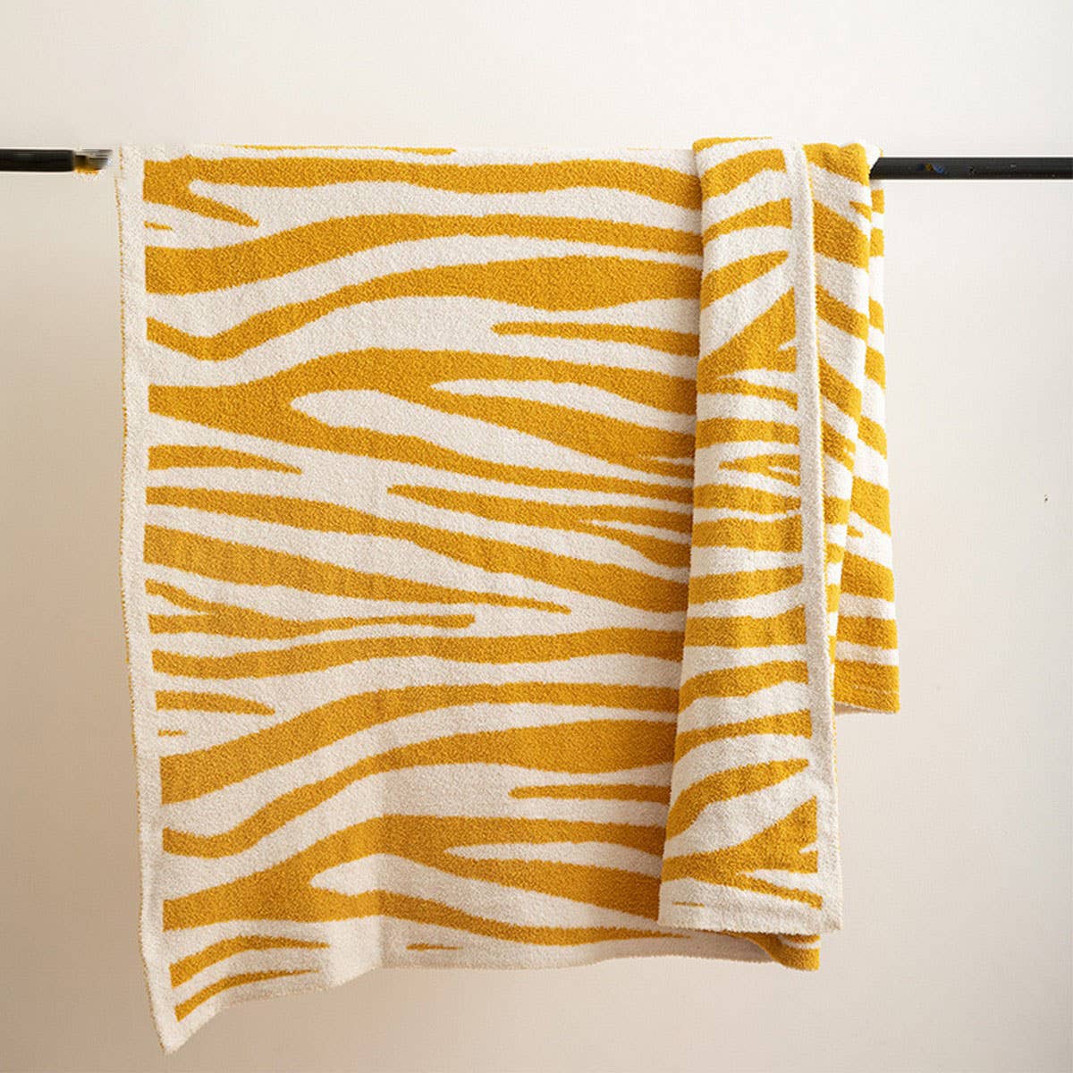 IRREGULAR ZEBRA PATTERN KNITTED WOOL THROW BLANKET