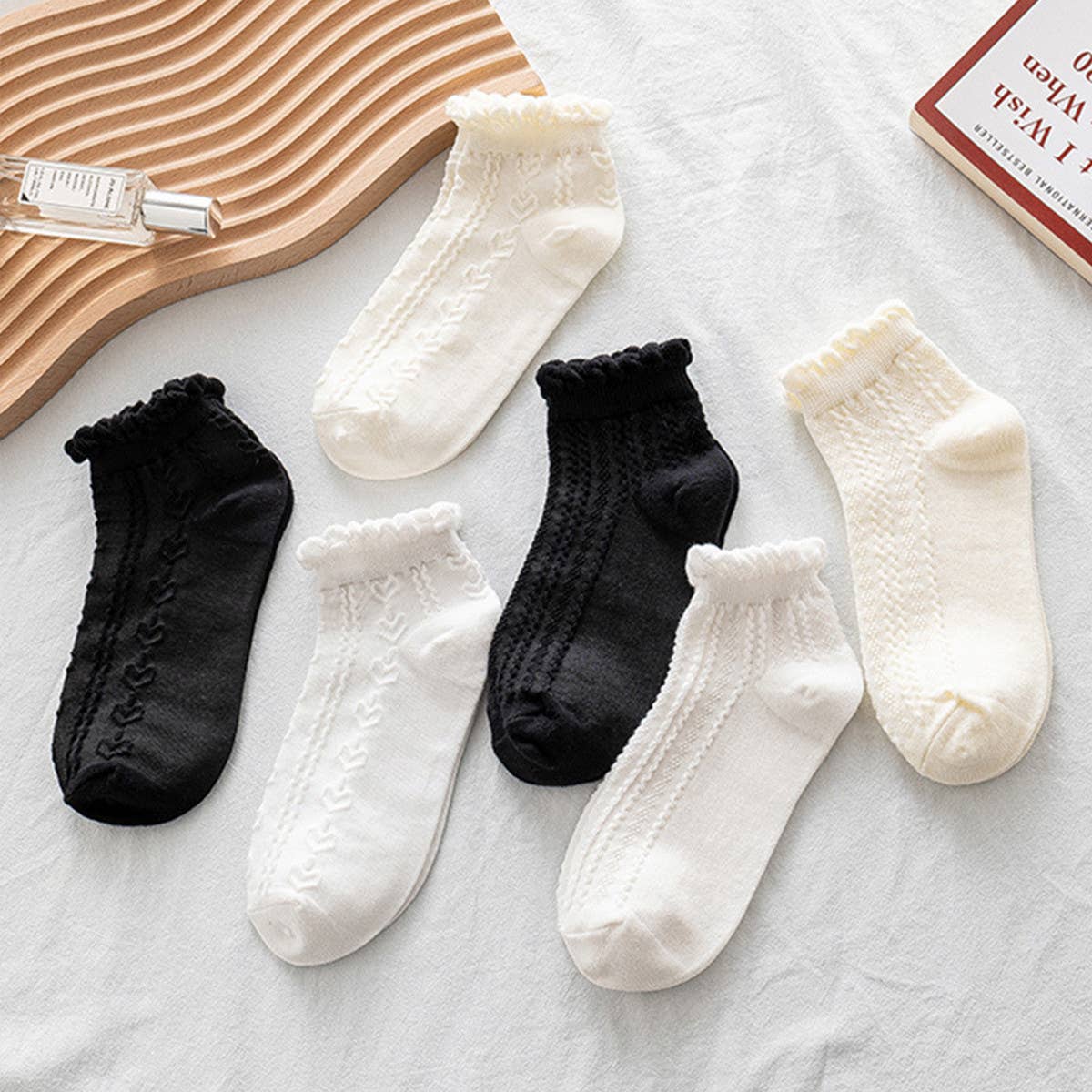 WOMEN SIMPLE COTTON SOCKS