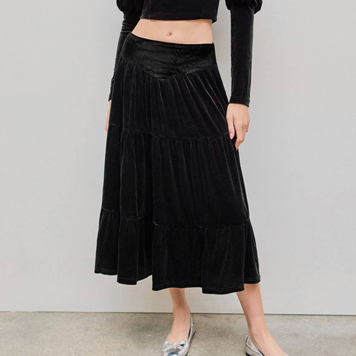 LONG STYLE VELVET SKIRT WITH LOTUS LEAF