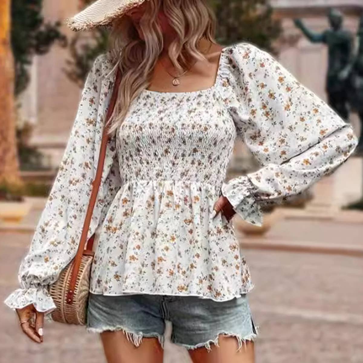 WOMEN'S SMALL FLORAL SQUARE COLLAR FALLOW TOP_CWTBLL0760