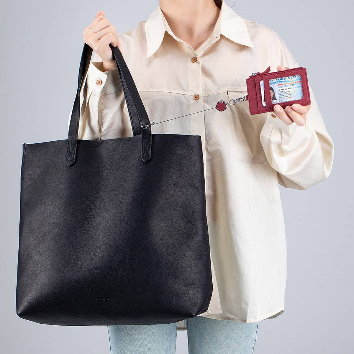 GENUINE LEATHER CARD HOLDER WITH ZIP-LOCK LANYARD_CWAB3828