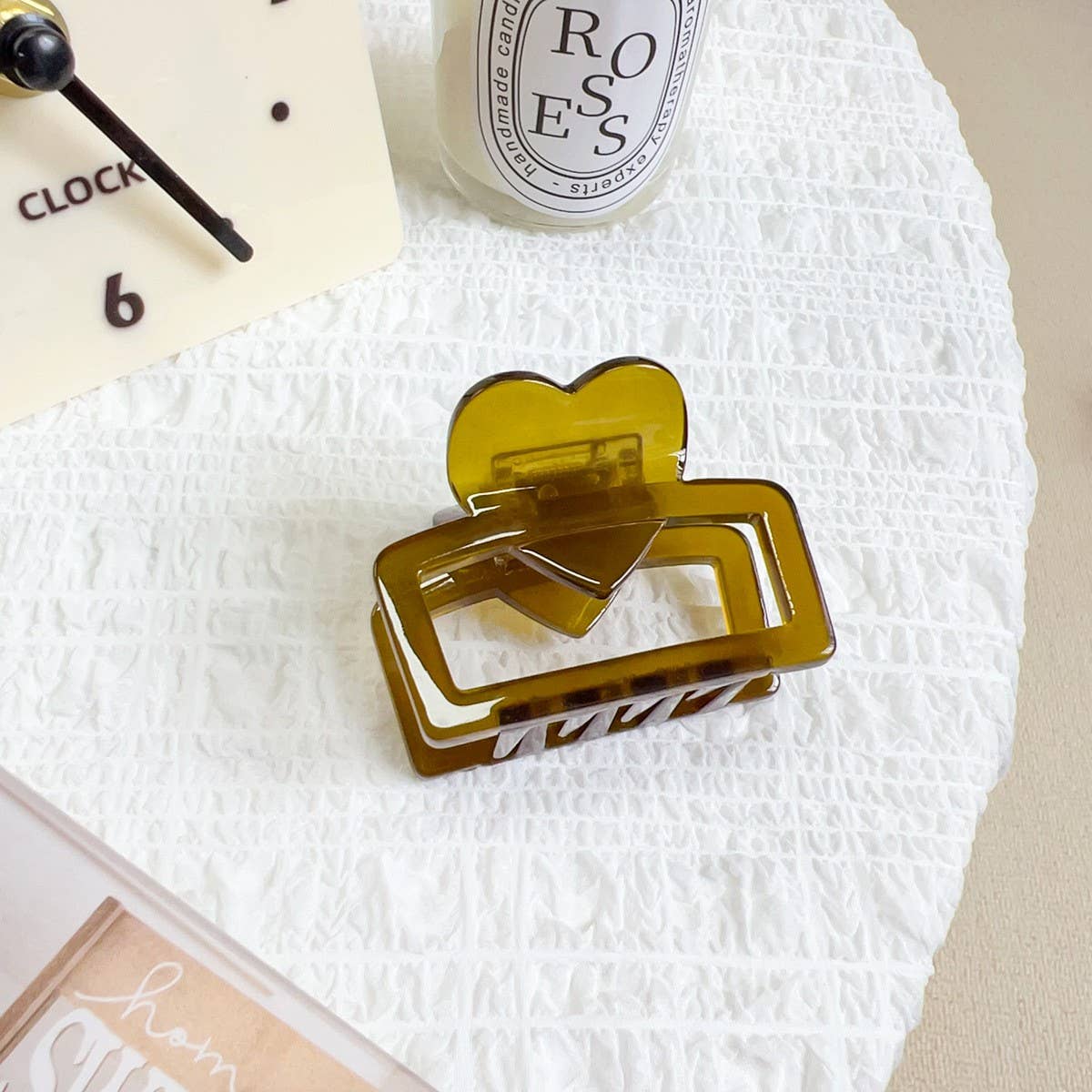 Heart Acetate Hair Claw - Minimalist Chic Clip_CWAHA1596
