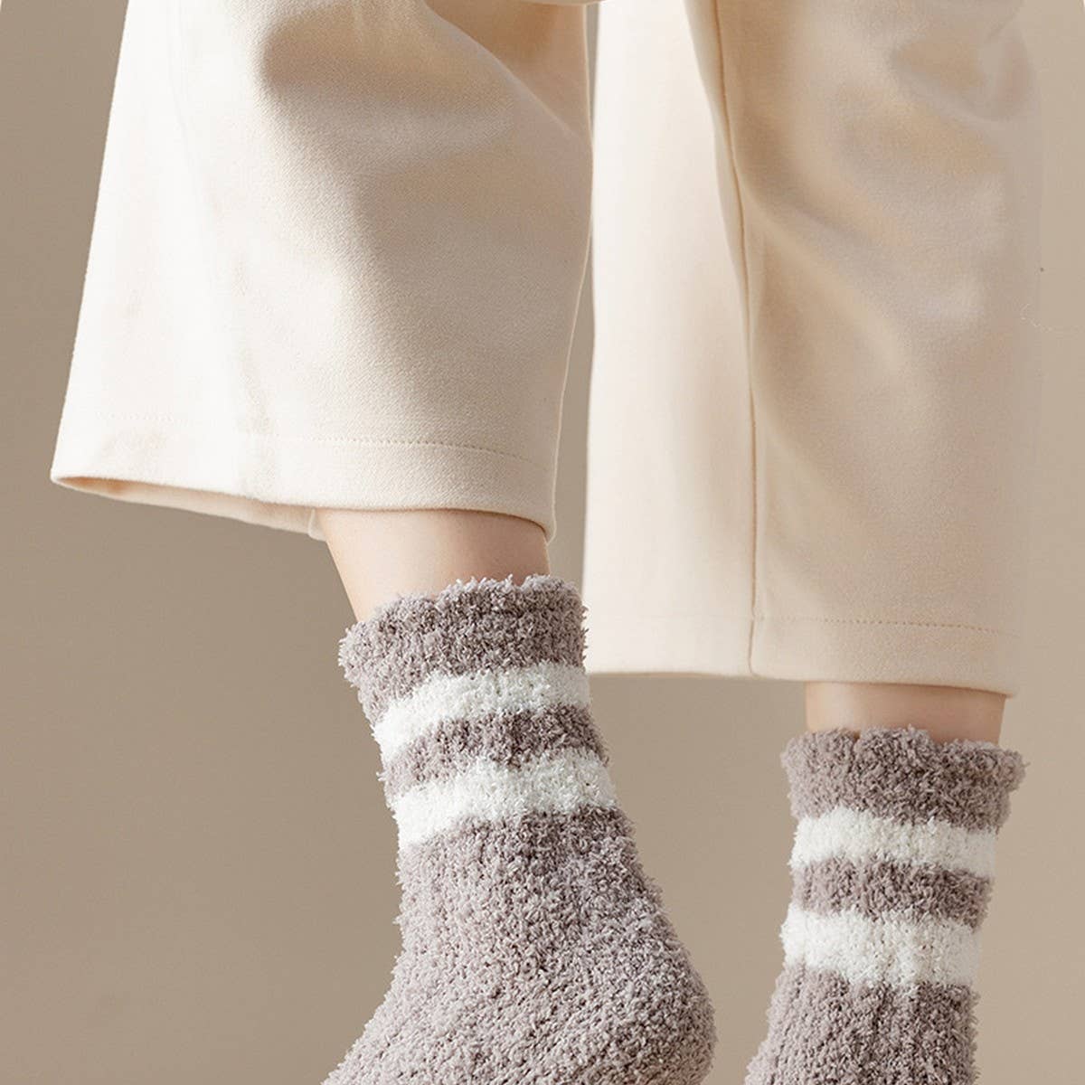WOMEN'S THICK WARM CORAL FLEECE MID-TUBE SOCKS