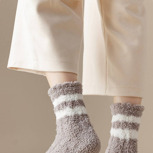 WOMEN'S THICK WARM CORAL FLEECE MID-TUBE SOCKS