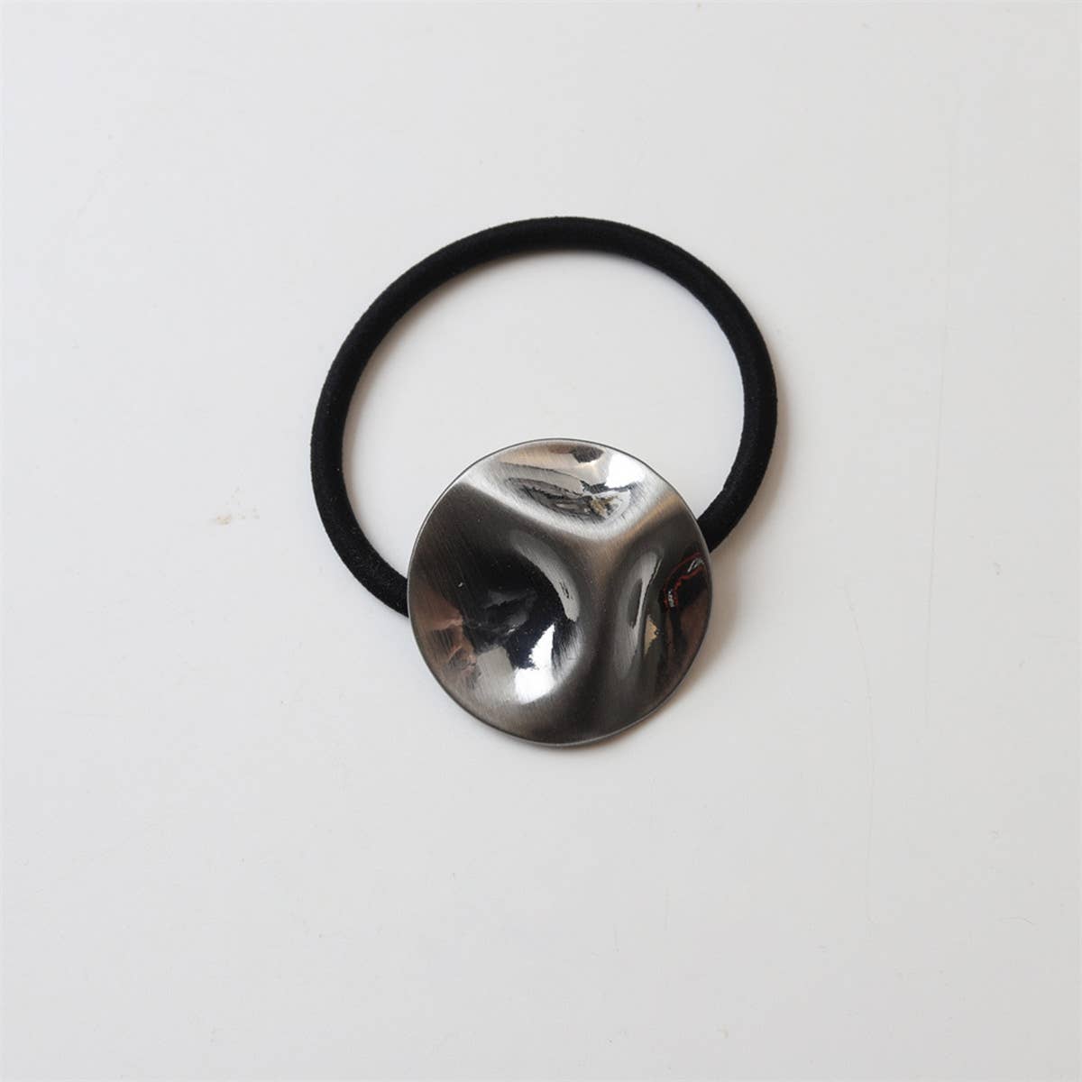 COOL AND COLOR-RETAINING HAIR SCRUNCHIES