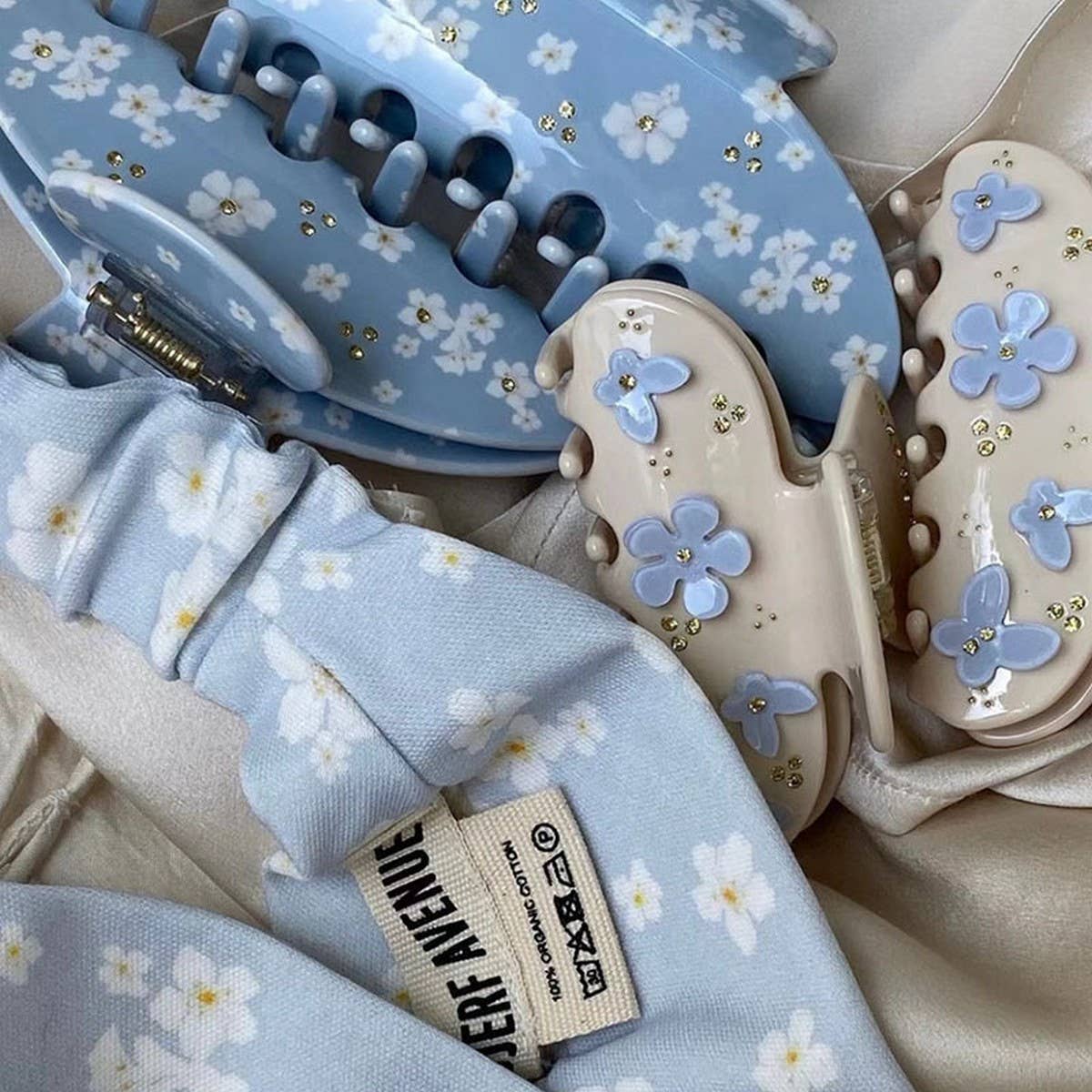 SMALL FRESH BUTTERFLY FLOWER HAIRPIN_CWAHA2370