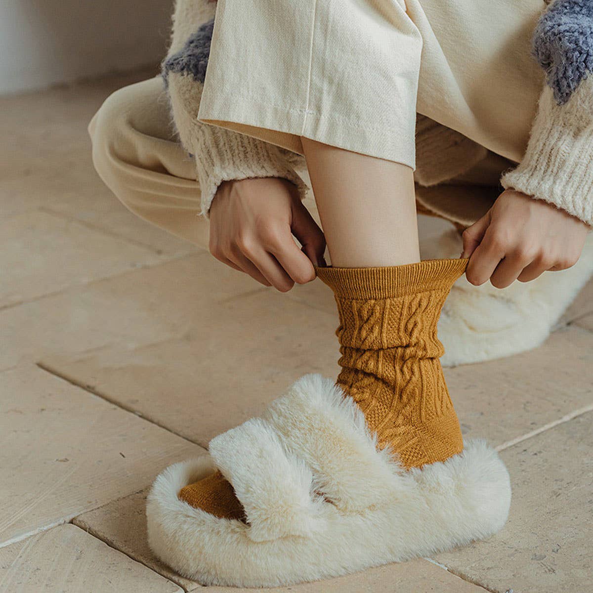 SOLID COLOR TWISTED WOOL MID-CALF STACKED SOCKS_CWMS1130