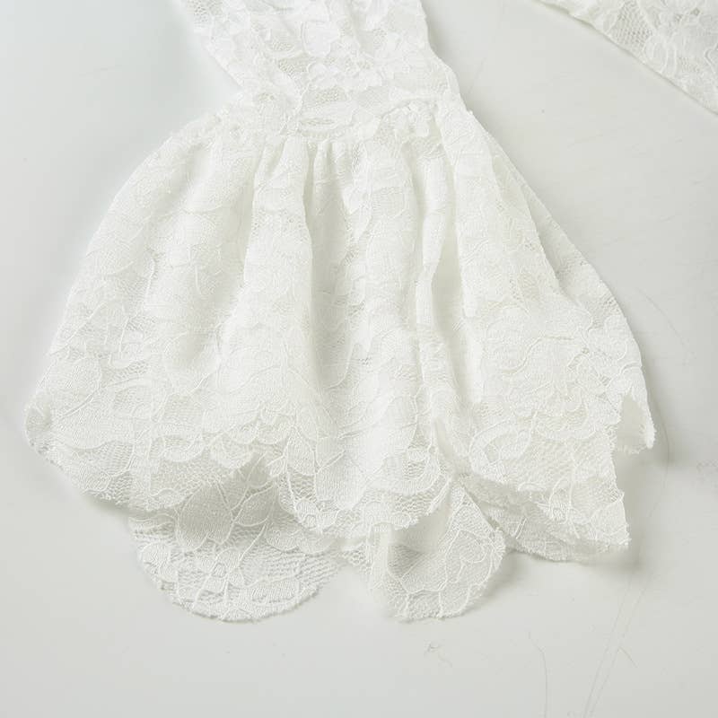 Square collar flared sleeve lace shirt of top