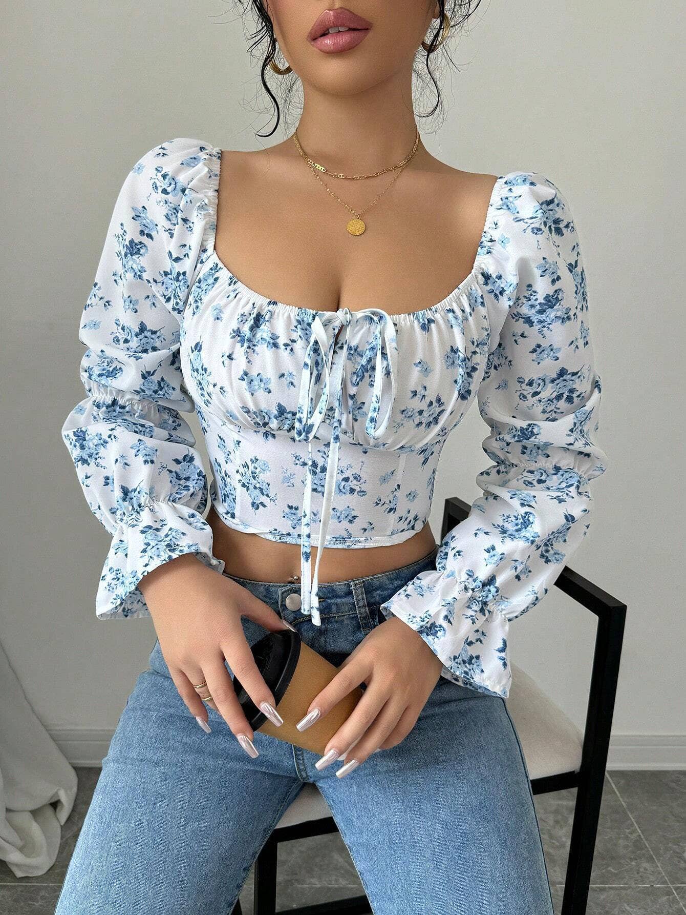 Sweet Floral Puff Sleeve Square Neck Crop Top