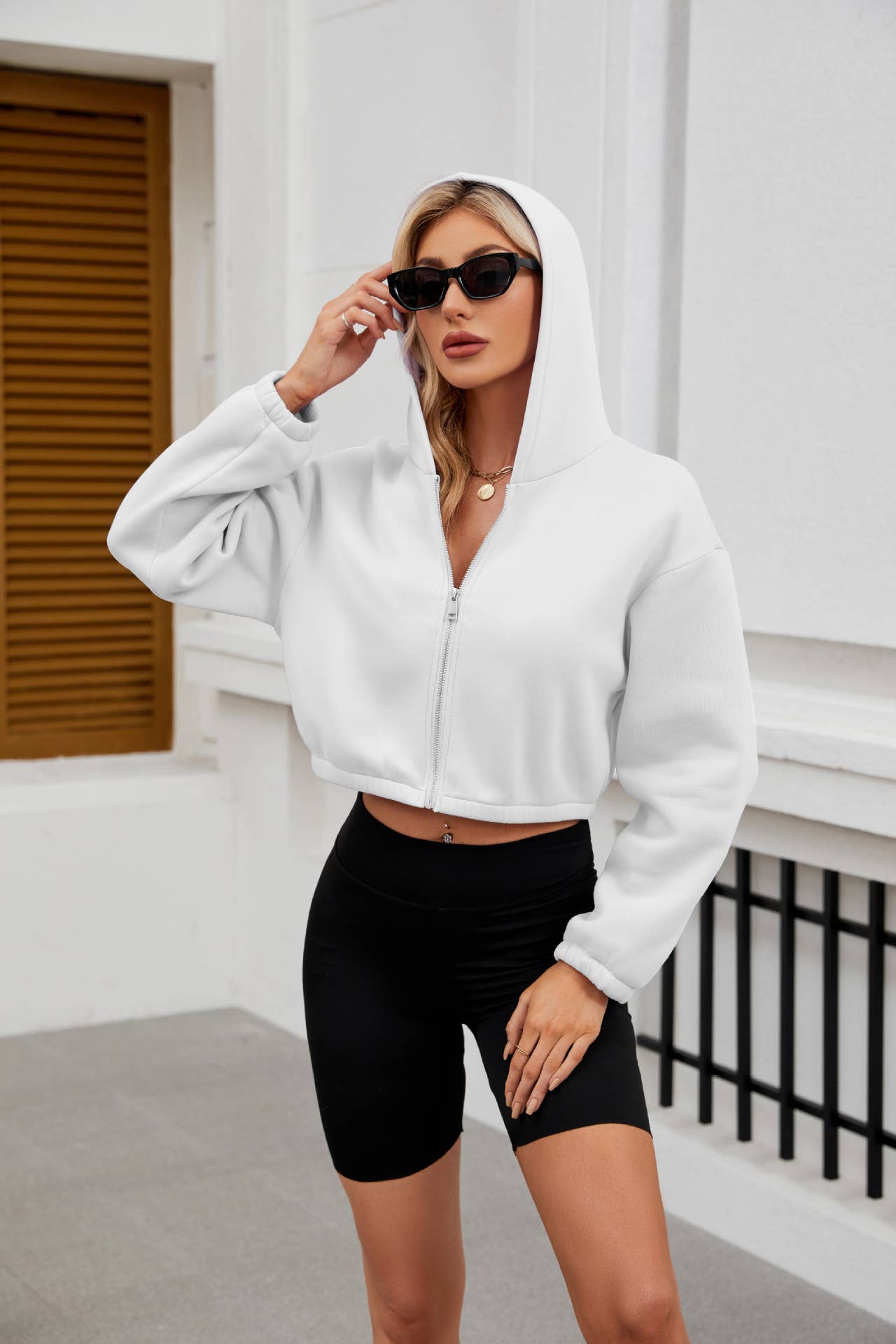 ZIPPER HOODED SOLID SHORT LONG-SLEEVED HOODIE