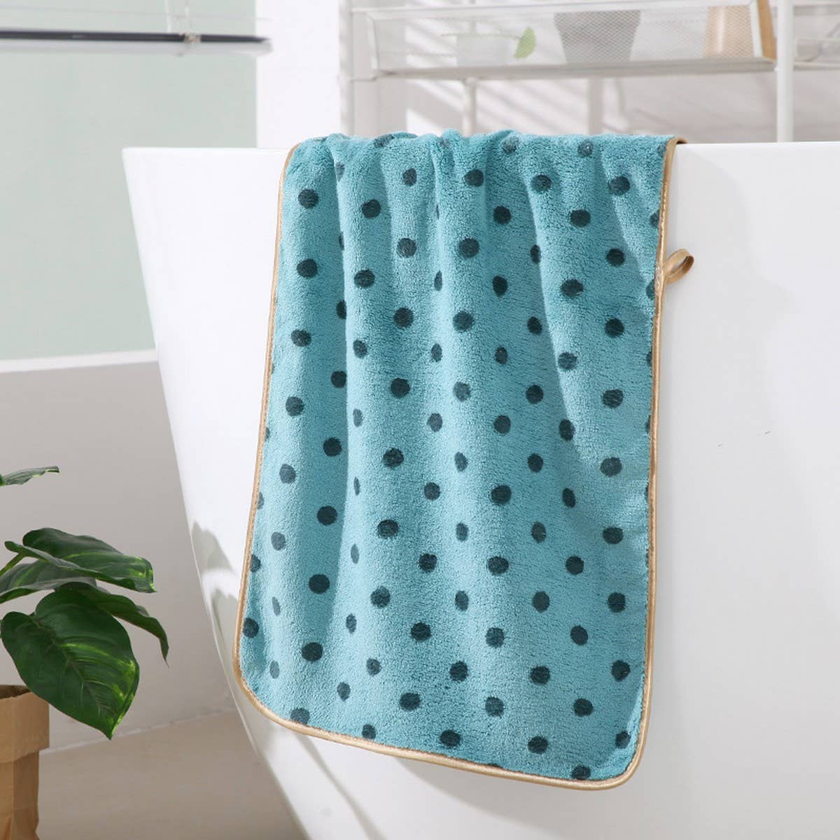 CORAL FLEECE POLKA DOT ABSORBENT FACE TOWEL