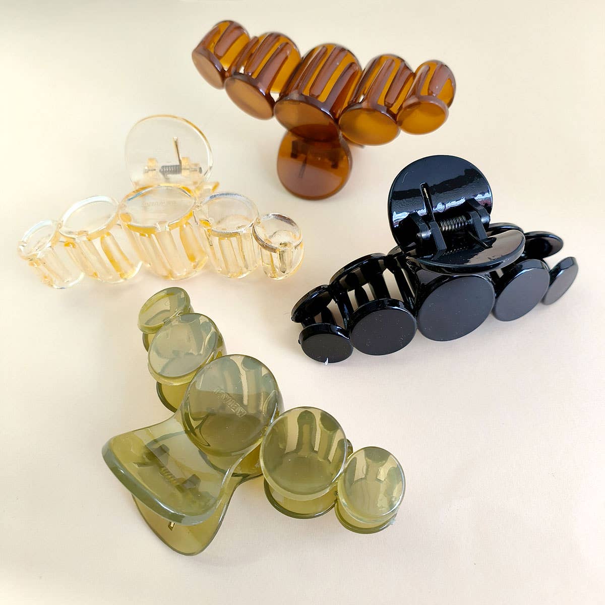 SIMPLE AND FASHIONABLE CIRCLE GRIPPER_CWAHA1048