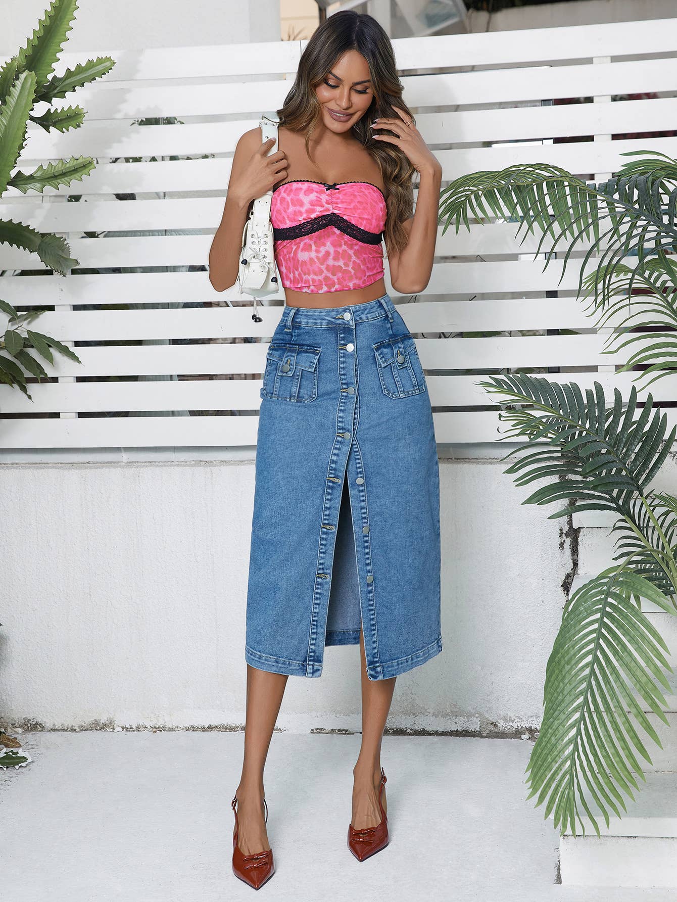 Mid-length button-down denim body-hugging skirt