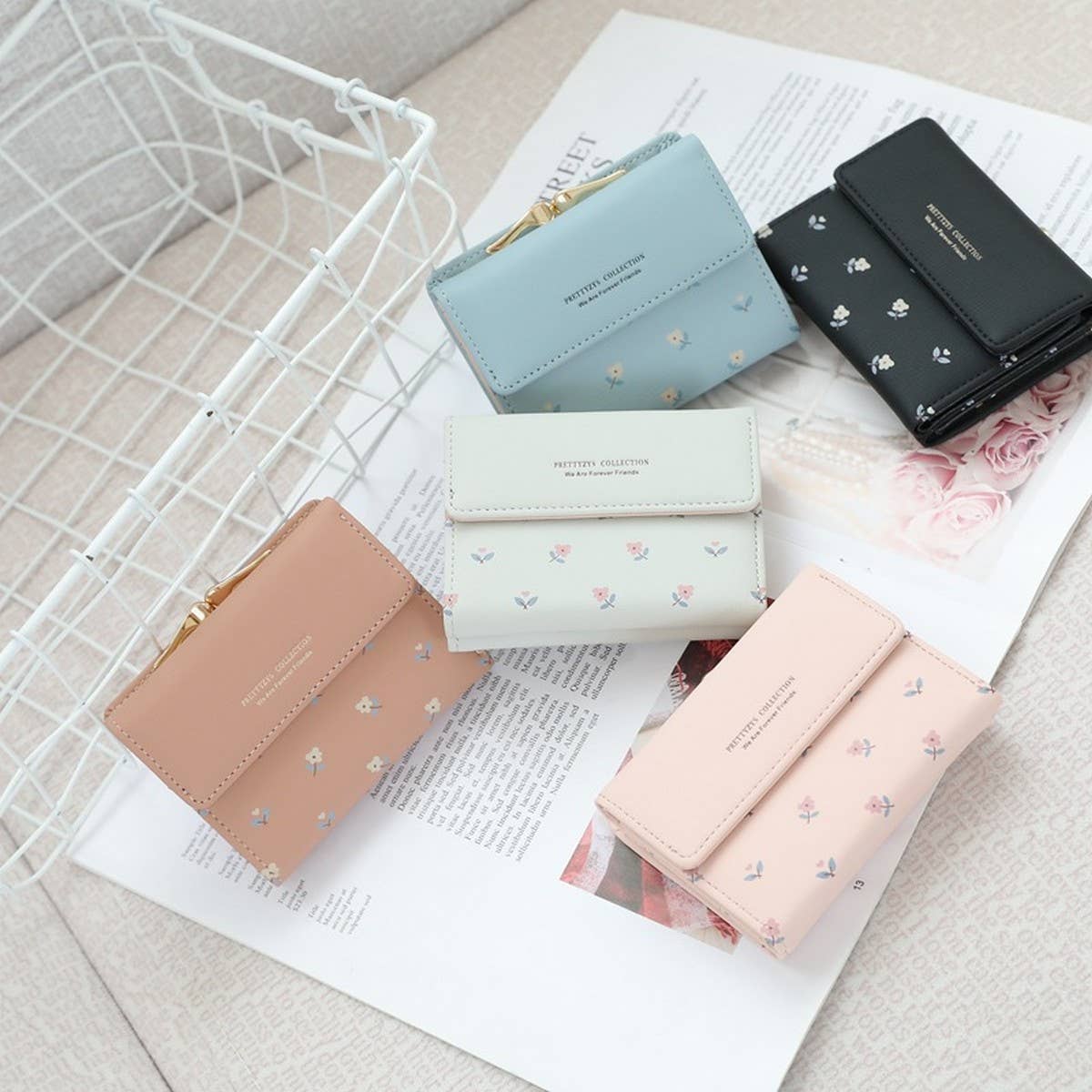 SMALL FRESH AND CUTE MULTIFUNCTIONAL WALLET_CWAB2325