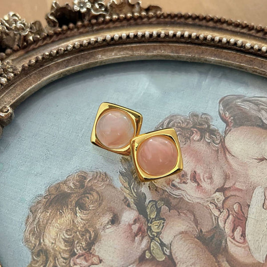 ADVANCED PINK RESIN EARRINGS AND EARRINGS_CWAJE1352