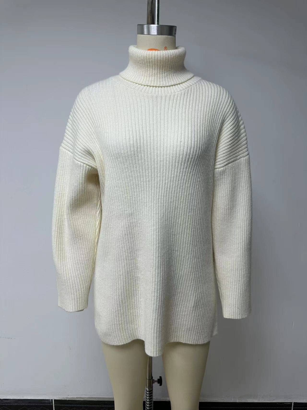 SPLIT TURTLENECK SOLID COLOR RIB KNIT SWEATER