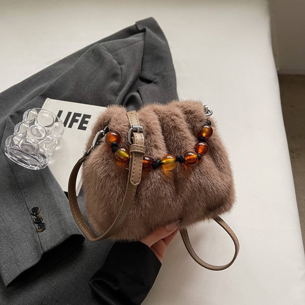 WINTER PLEATED SHOULDER AND CROSSBODY PLUSH BAG_CWAB3942