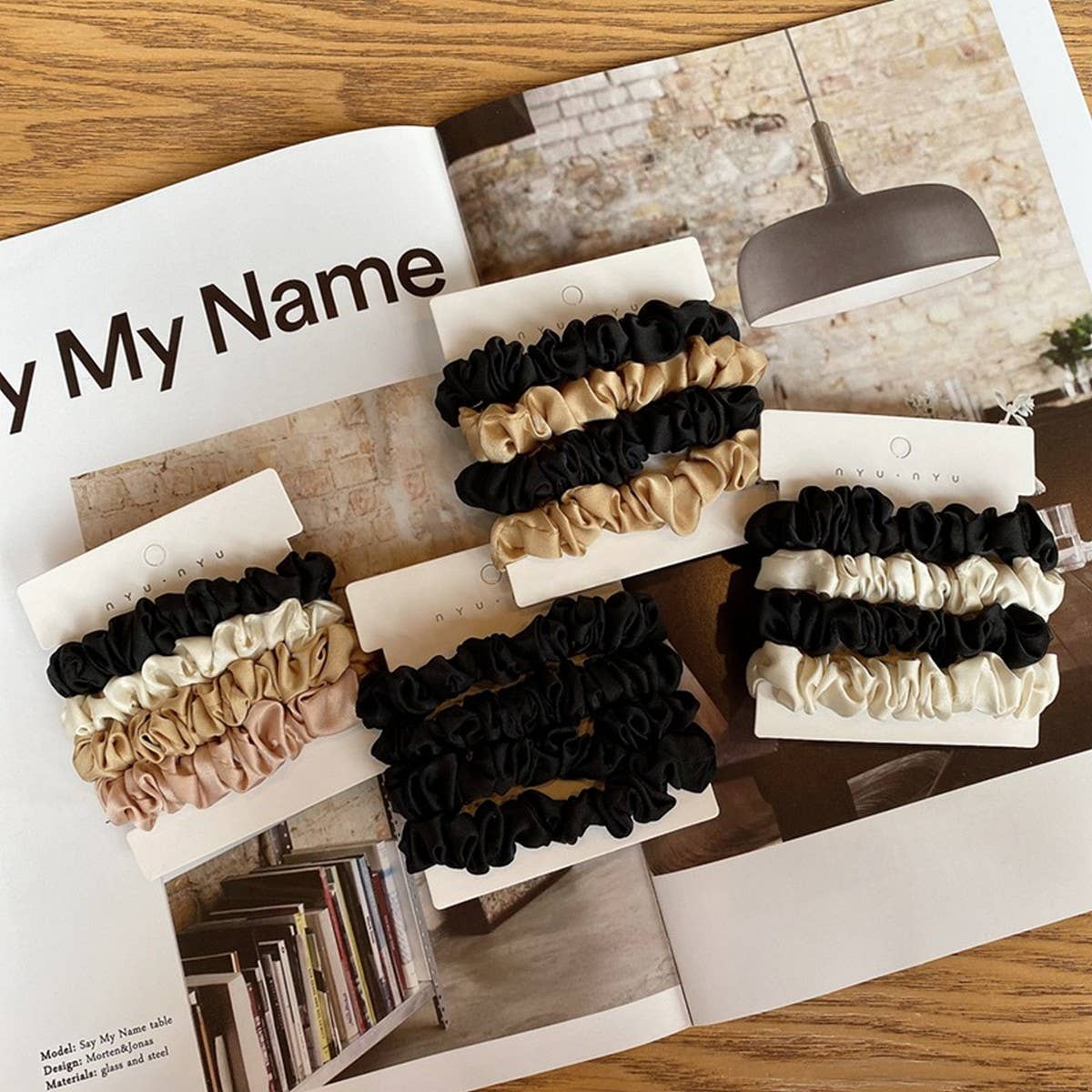 TEMPERAMENT CARD SET SMALL INTESTINE HAIR RING