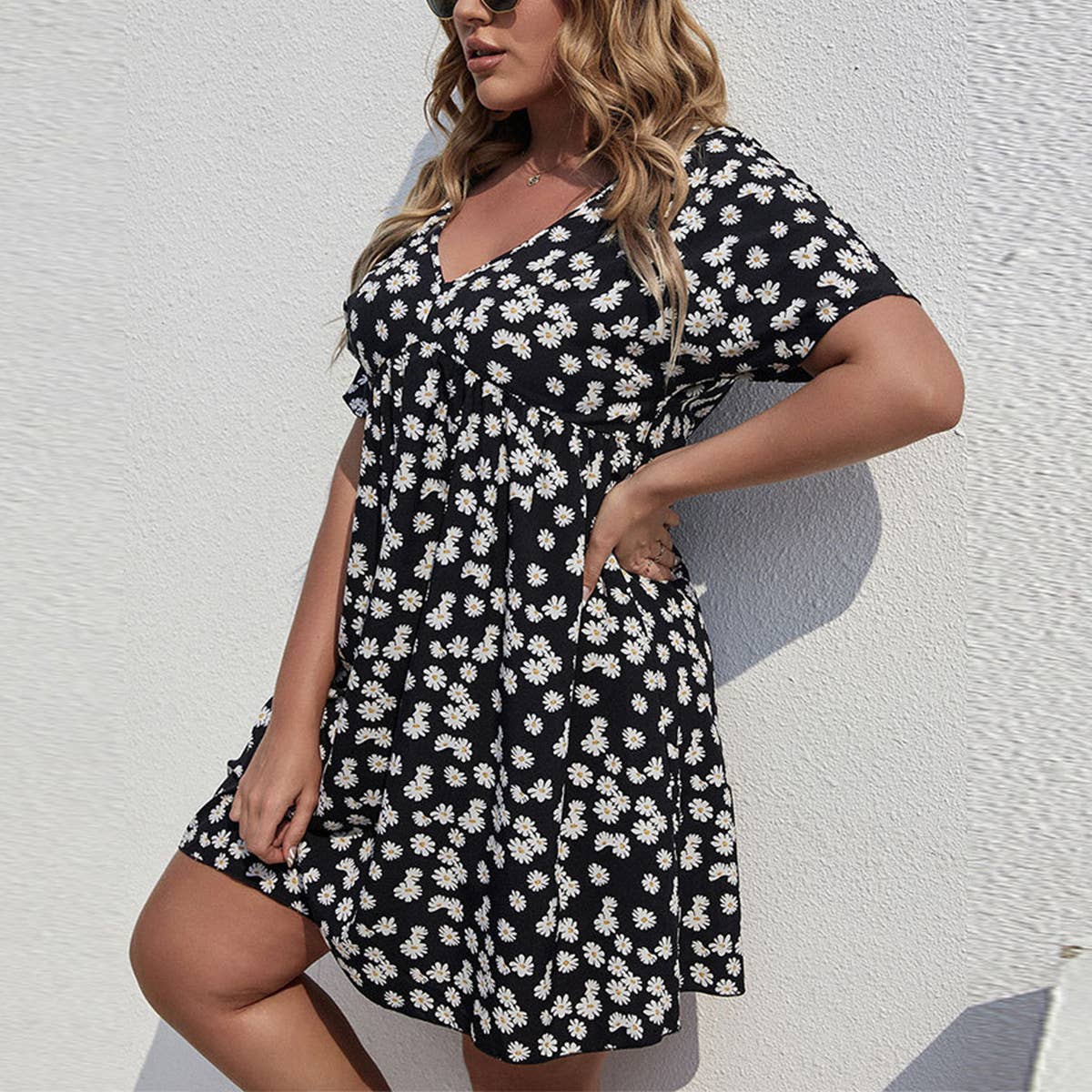 WAISTLINE HOLIDAY DAISY PRINT A LINE DRESS_CWDSD3303