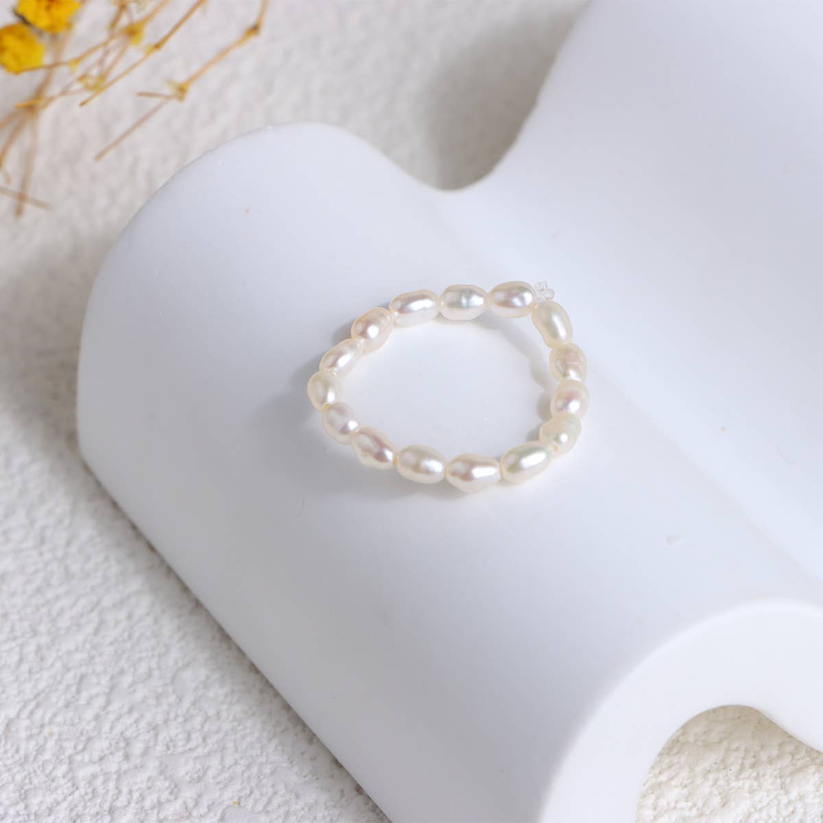 Irregular elastic string beaded pearl tail ring