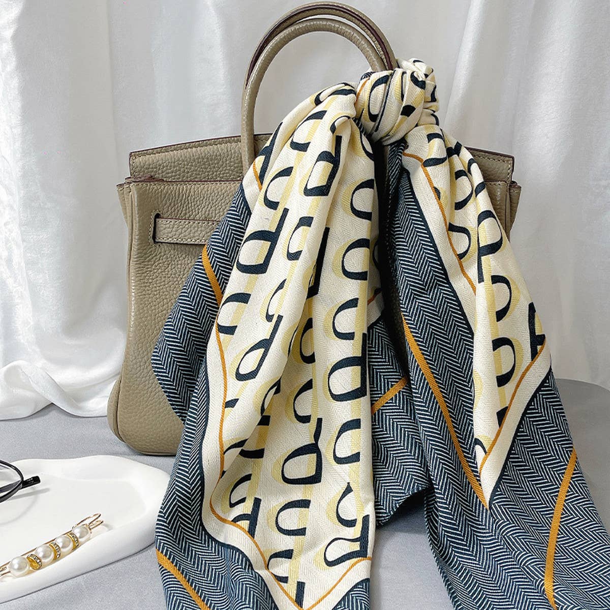 P-Letter Scarf - Elegant Fall/Winter Wool Wrap_CWASC0908