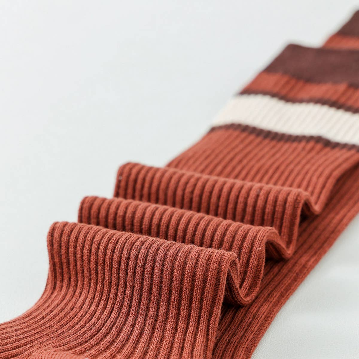 2024 NEW COLOR CONTRAST STRIPED MID-CALF SOCKS_CWMS0649