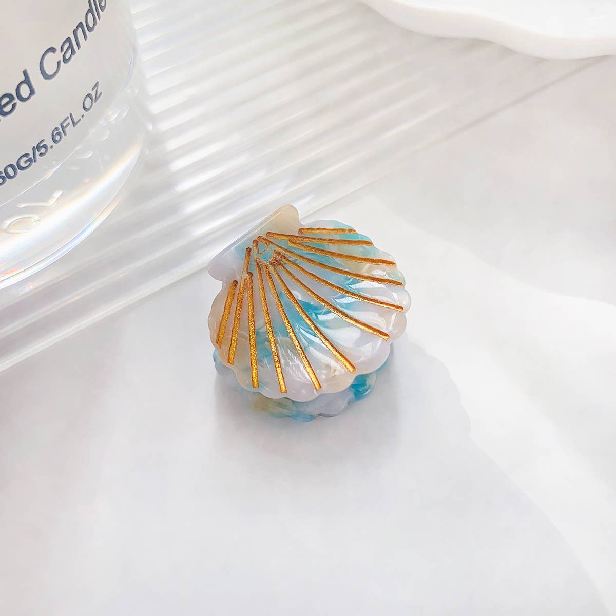 Cute mini gradient color shell acetic acid gripper