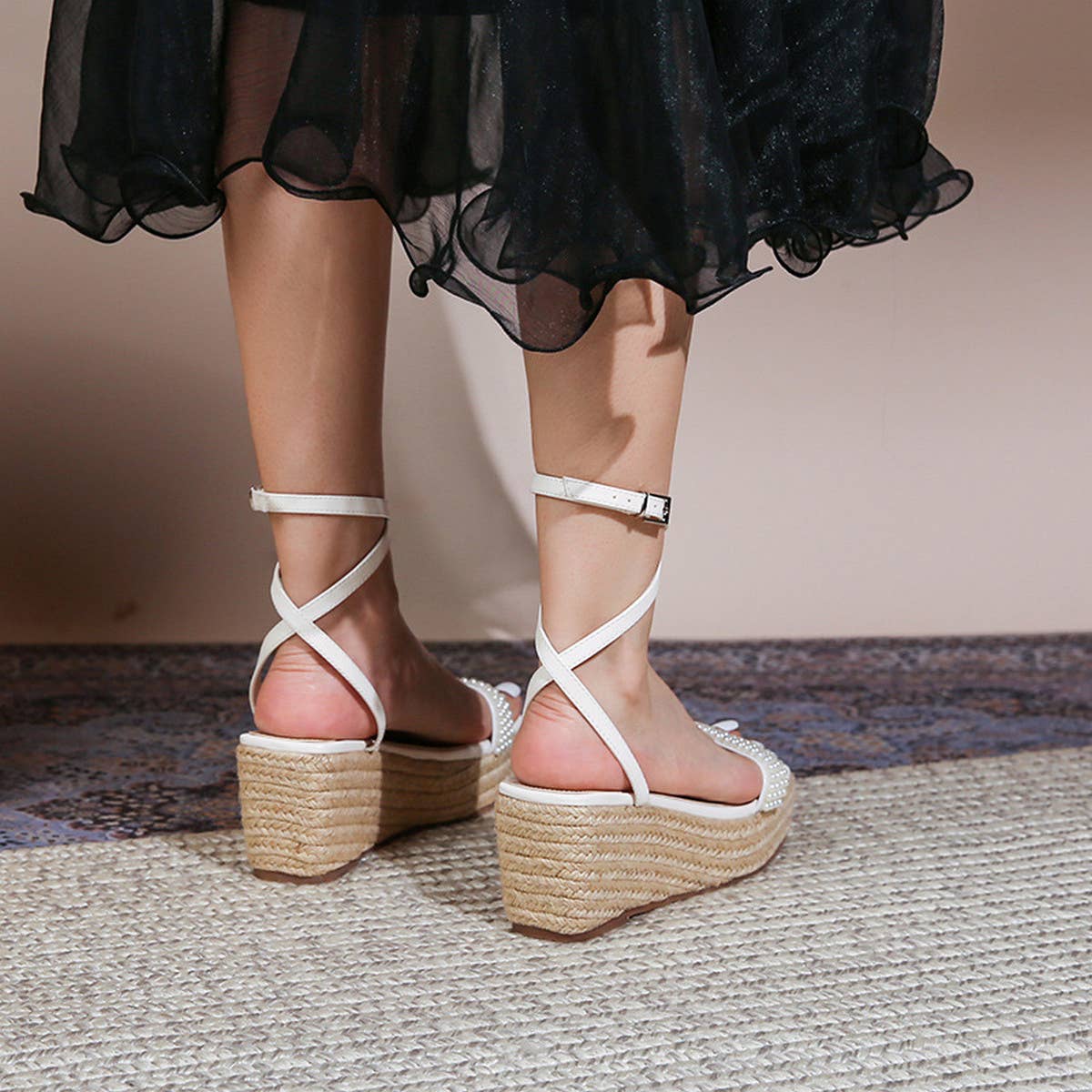 FASHIONABLE SQUARE TOE STRAPPY HIGH HEELS