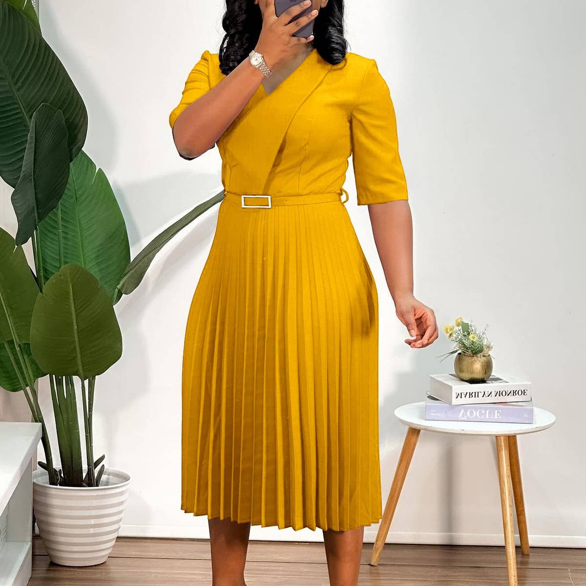 SOLID COLOR V-NECK FASHIONABLE PLEATED DRESS_CWDMD3717