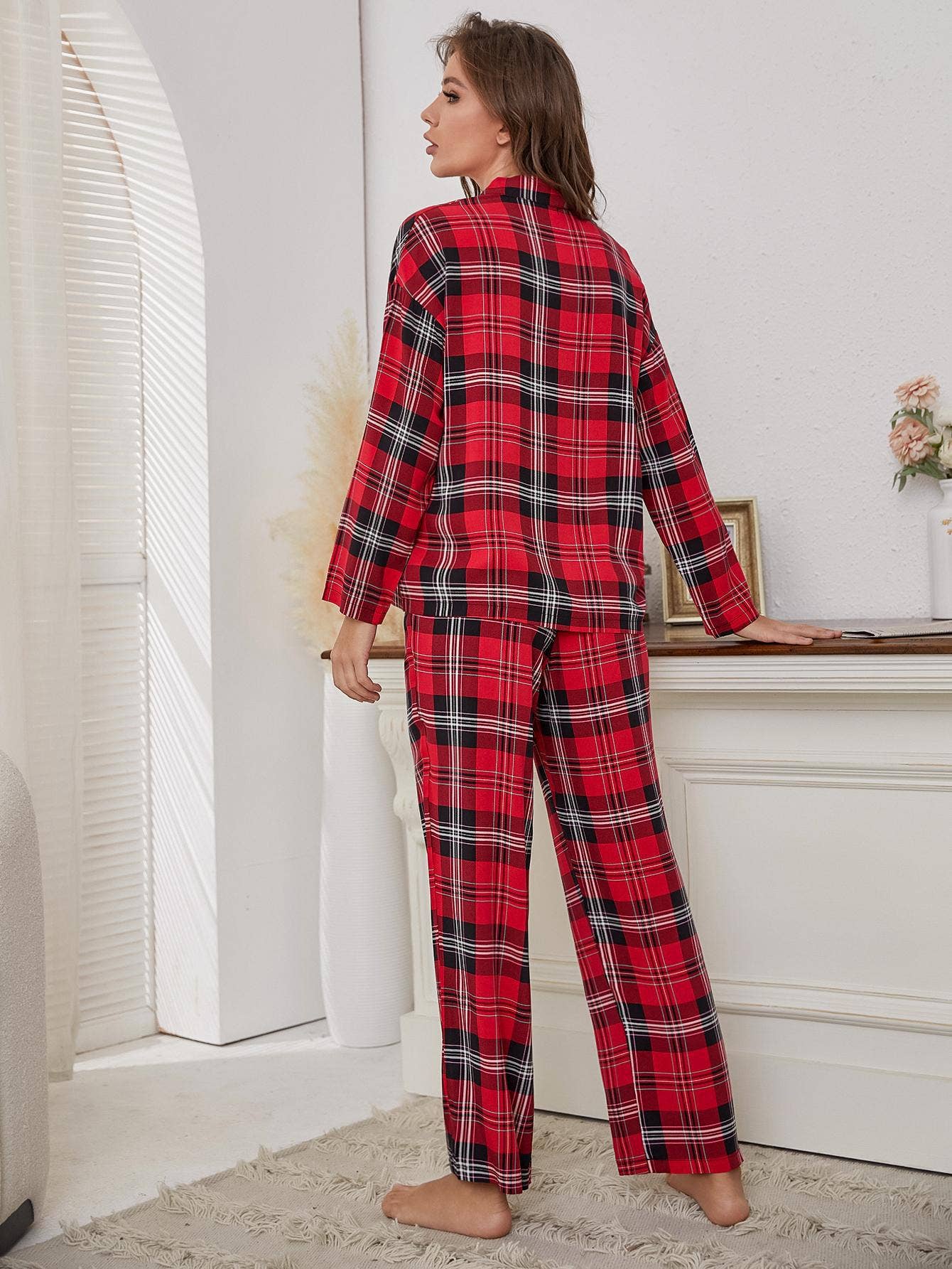 RED PLAID WOMEN'S PAJAMAS SET