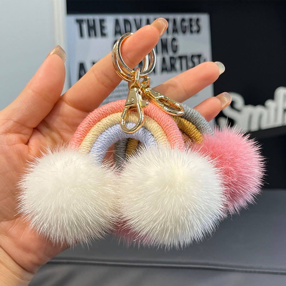 RAINBOW SMALL CLOUD FUR BALL CAR KEYCHAIN PENDANT_CWMM2547