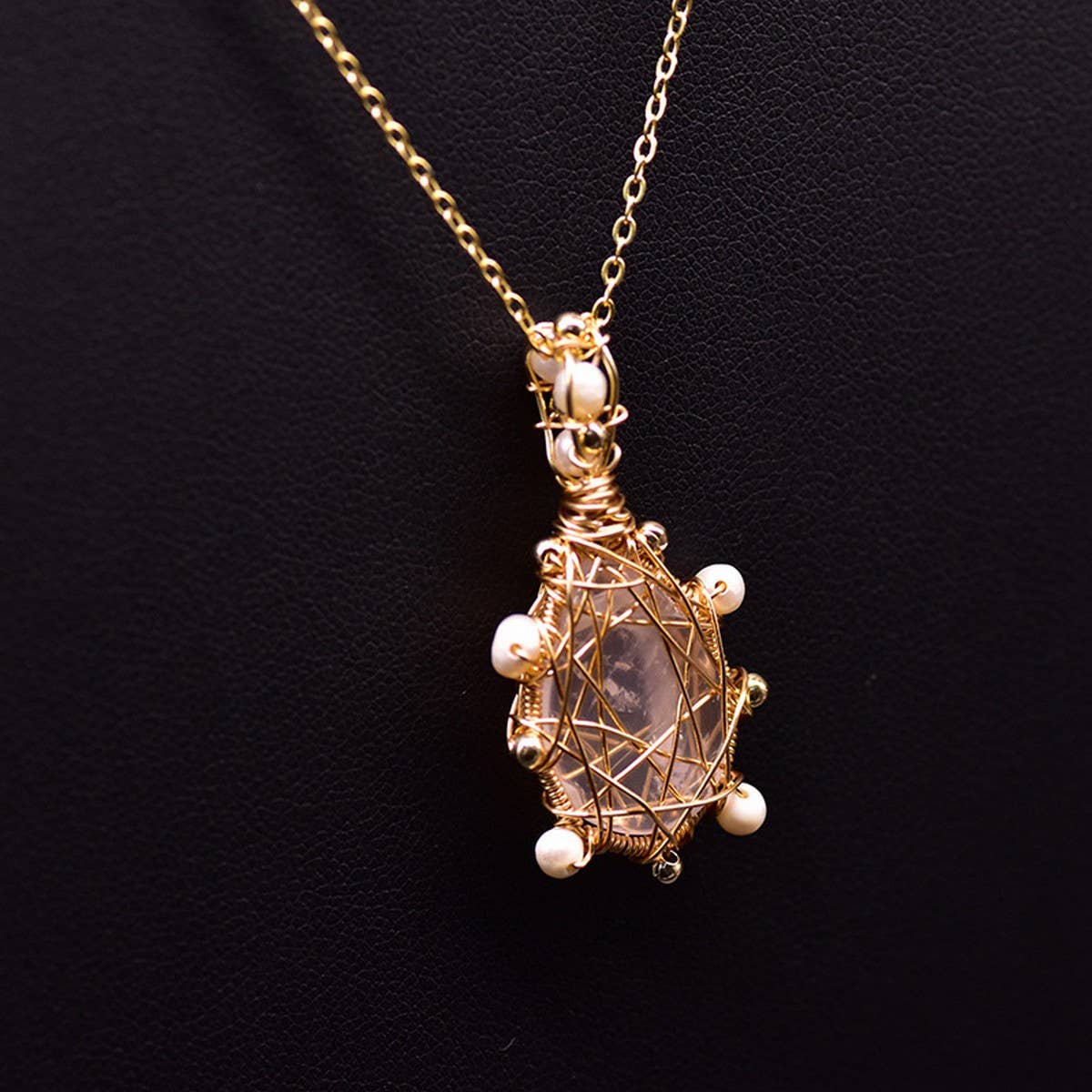 HIGH-END DESIGN AND FASHIONABLE SWEATER NECKLACE