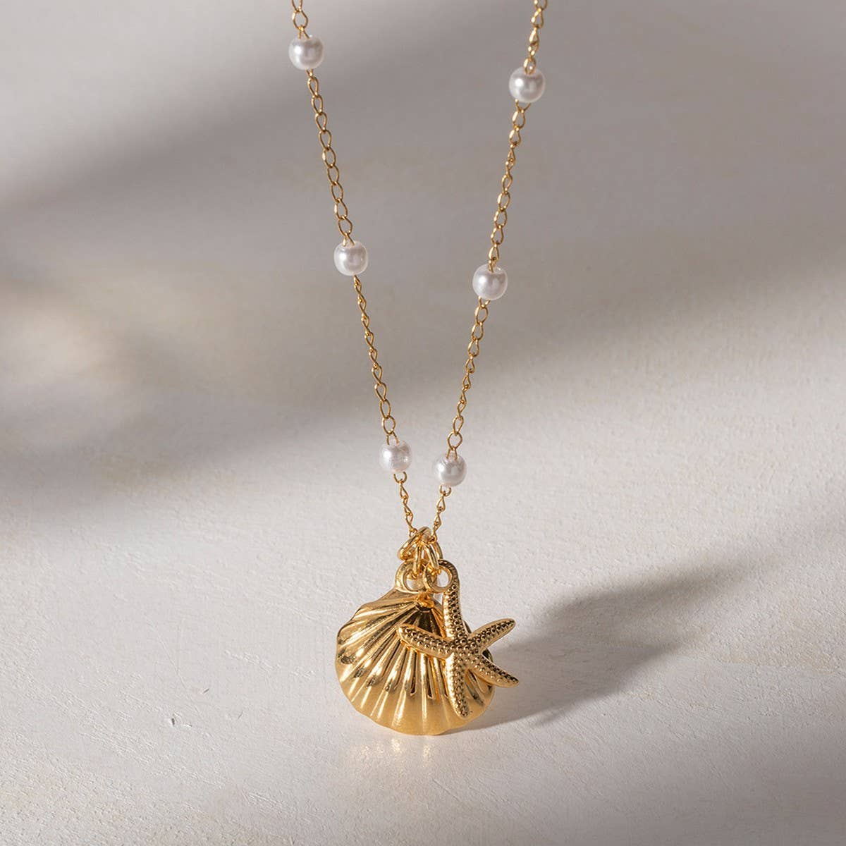 OCEAN SERIES PEARL STARFISH SHELL NECKLACE_CWAJE1366