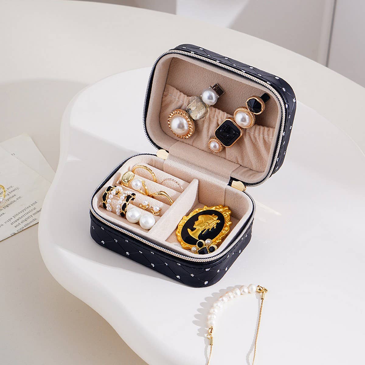 CREATIVE MINI PORTABLE TRAVEL JEWELRY STORAGE BOX