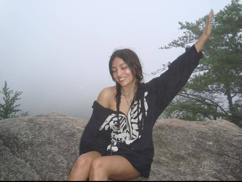 Fashionable punk-style zipper hooded sweatshirt