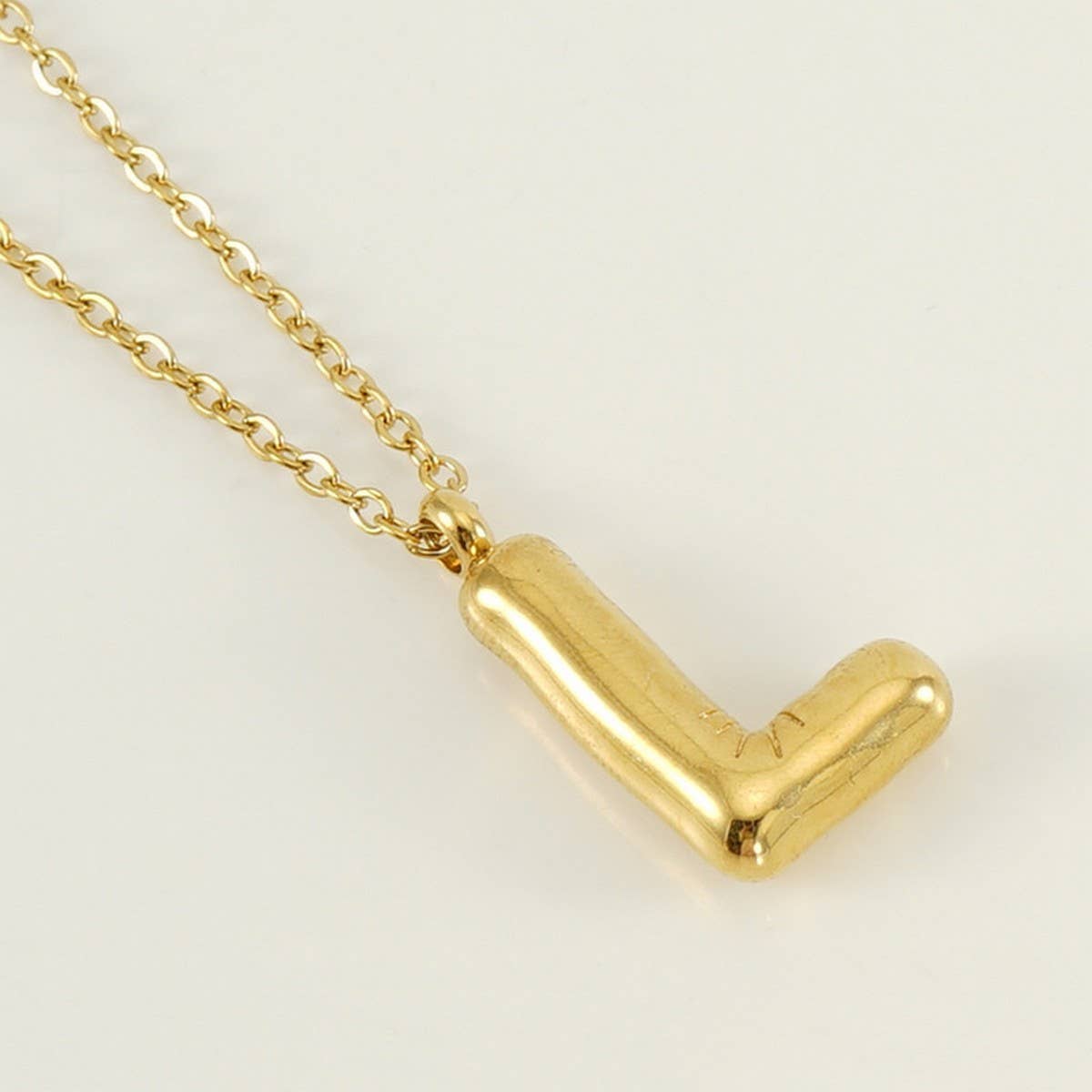 18K GOLD 26 LETTER PENDANT NECKLACE_CWAJE0676