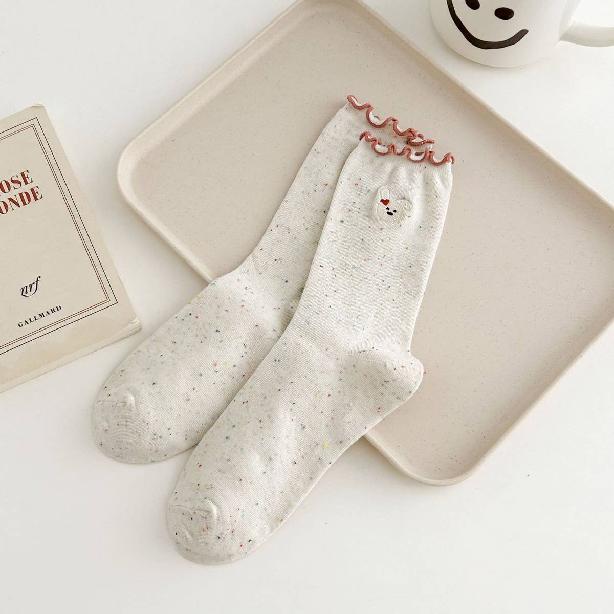 NEW EMBROIDERED BEAR FUNGUS LACE MIDDLE SOCKS