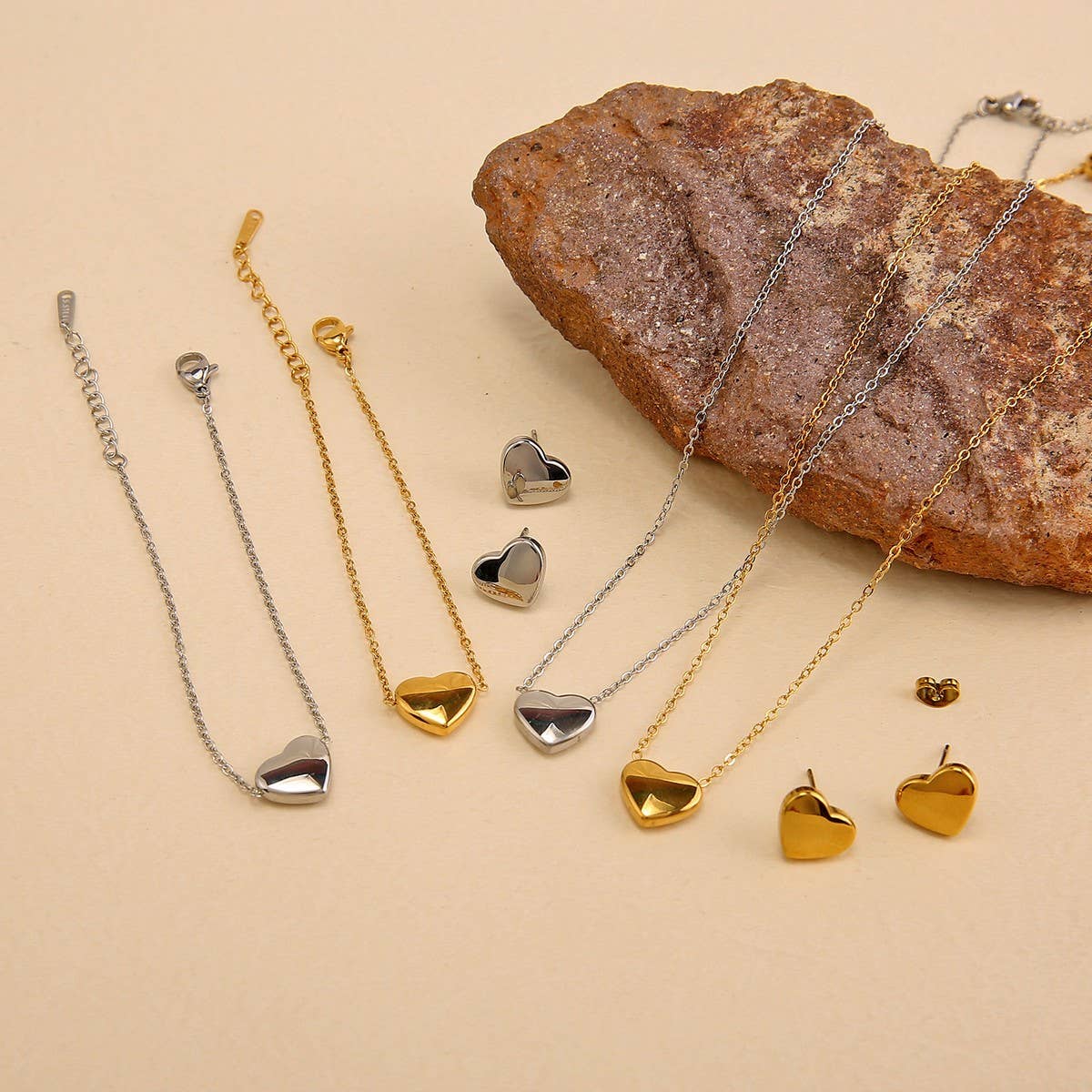 Women??¢s Stainless Steel Heart Jewelry 3-Piece Set_CWMM8880