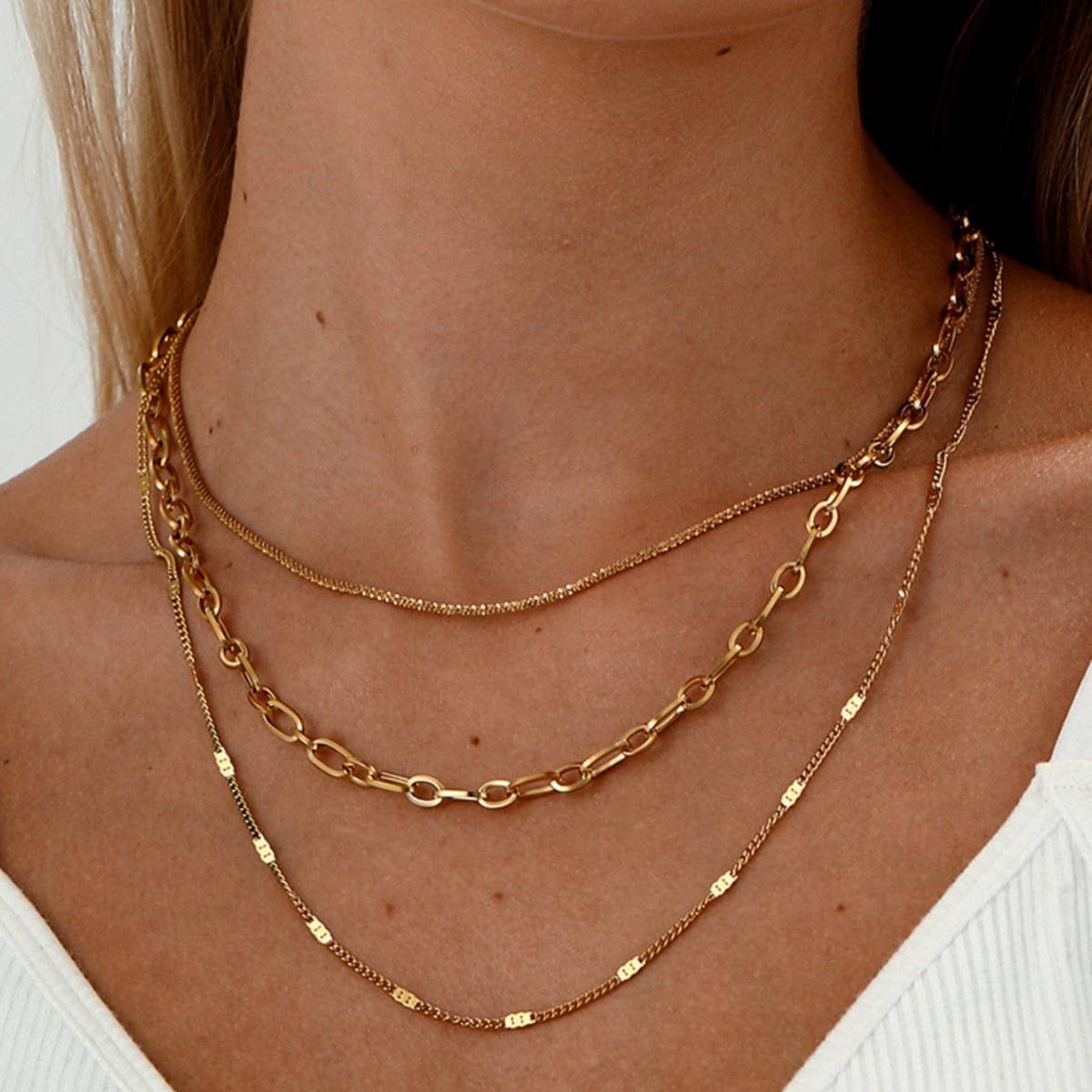 FASHIONABLE PRESSED PAPER CLIP THREE-LAYER NECKLACE