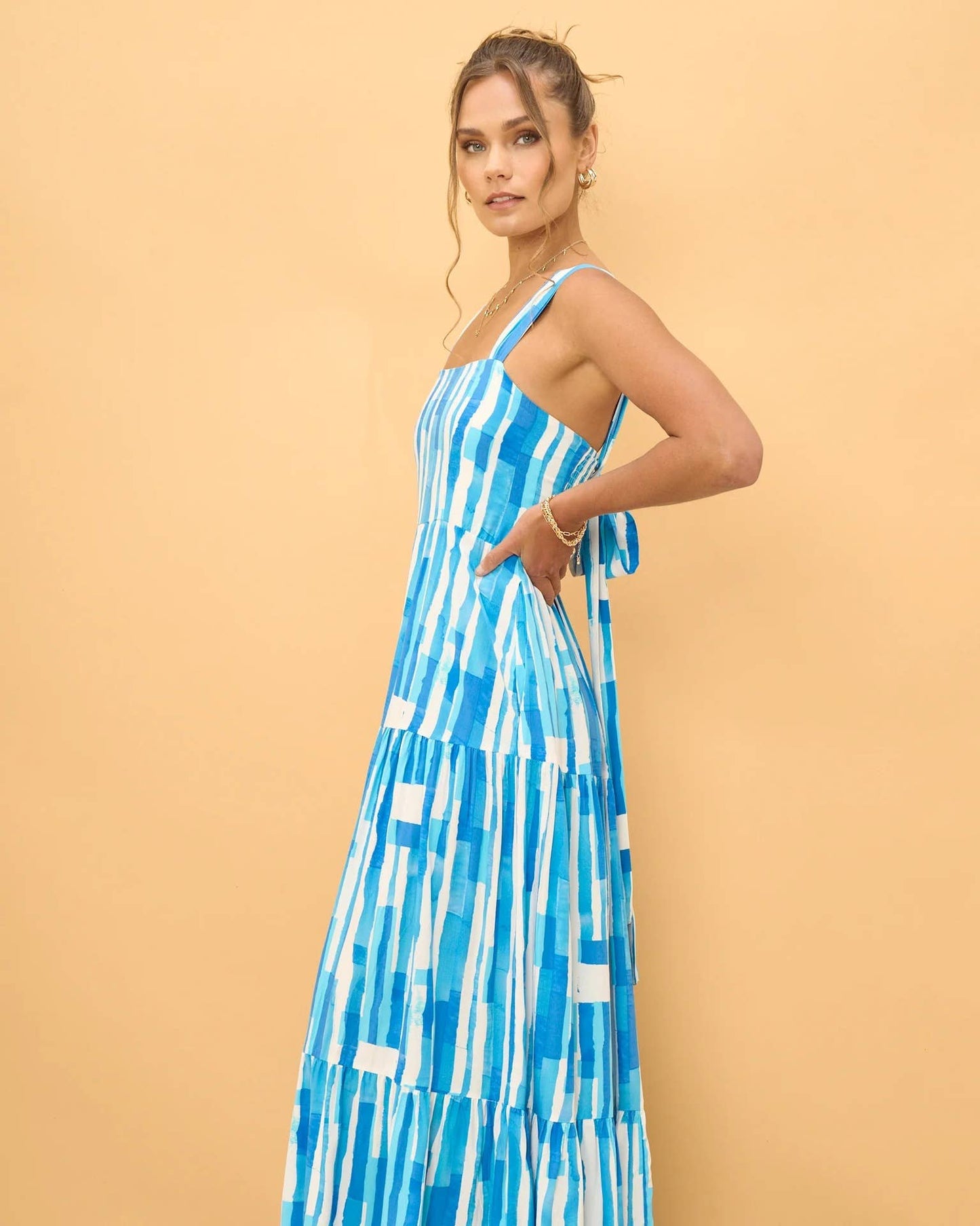 Striped print line collar lace-up dress