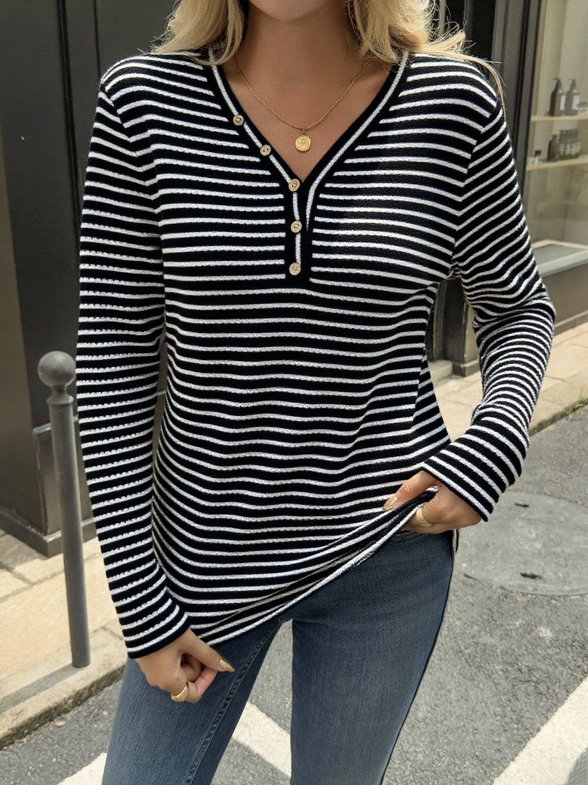 Teak striped V-neck long-sleeved T-shirt
