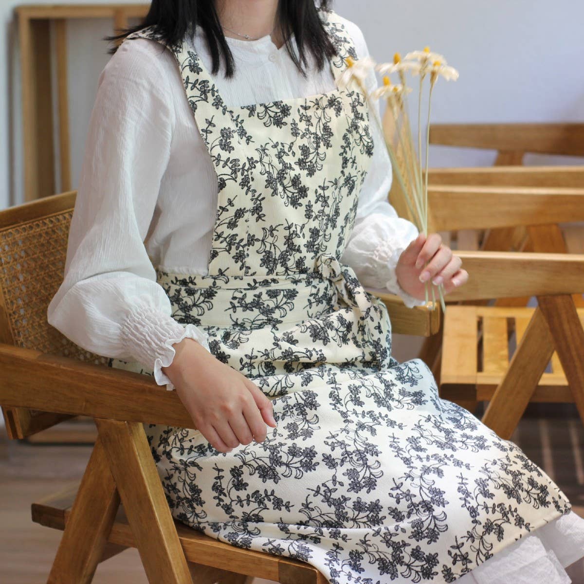 SIMPLE AND ELEGANT CORDUROY MATERIAL THICK APRON