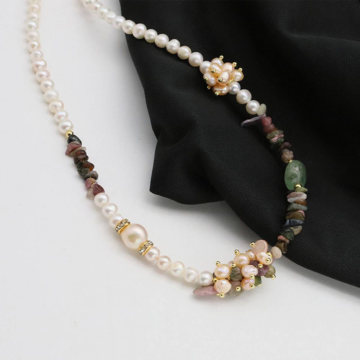 HIGH-END EXQUISITE FASHION PEARL NECKLACE